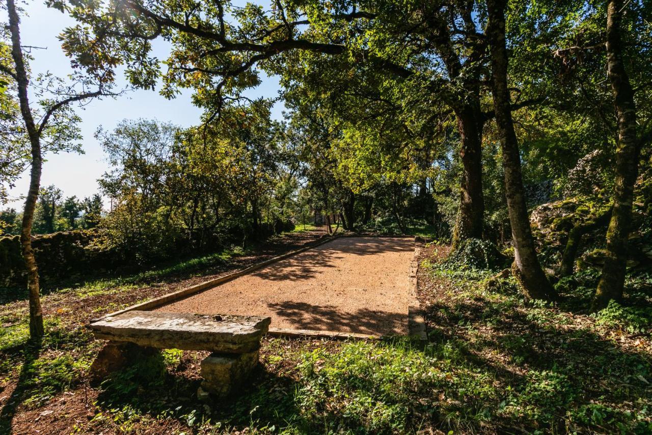 Les Enclos Secrets Livernon Buitenkant foto
