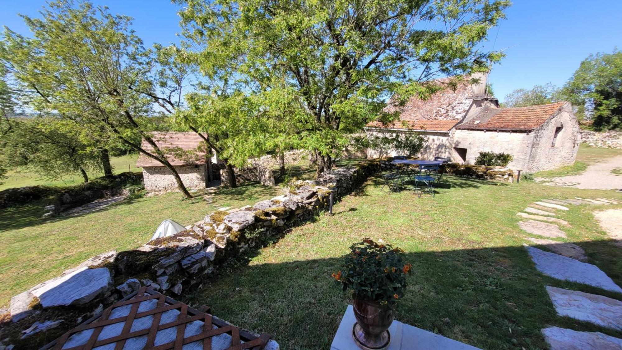 Les Enclos Secrets Livernon Buitenkant foto
